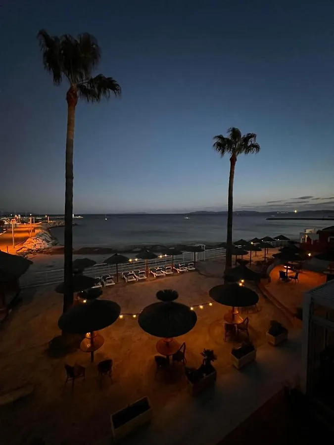 Hotel La Potiniere Hyères 3*,