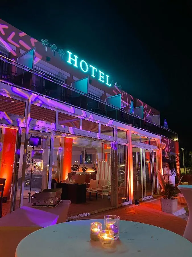 Hôtel La Potinière Hyères Hotel