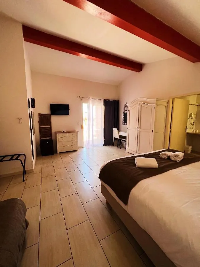 Hotel La Potiniere Йер