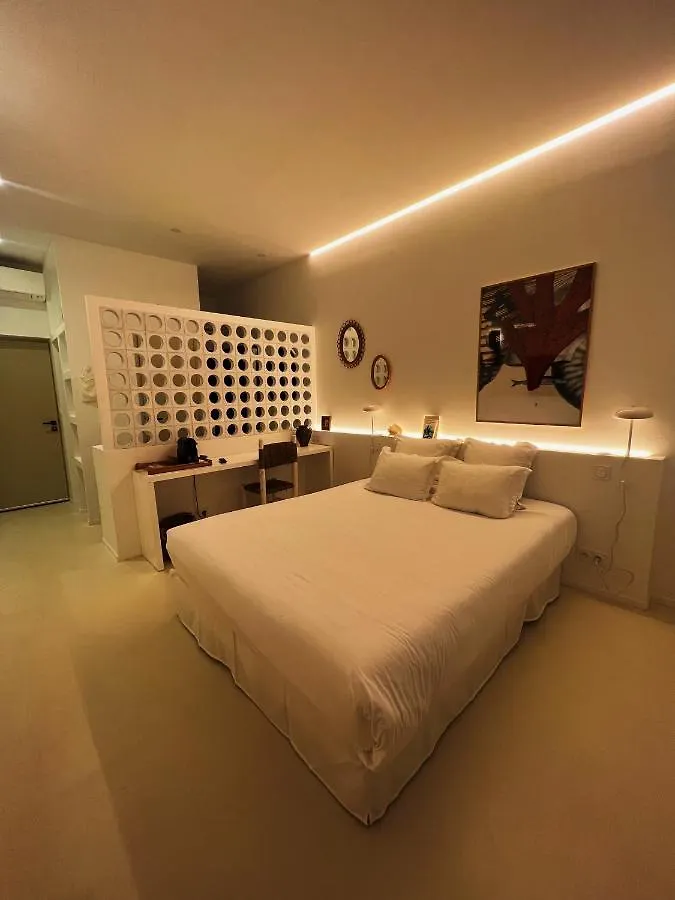 Hotel La Potiniere Йер 3*,  Франция