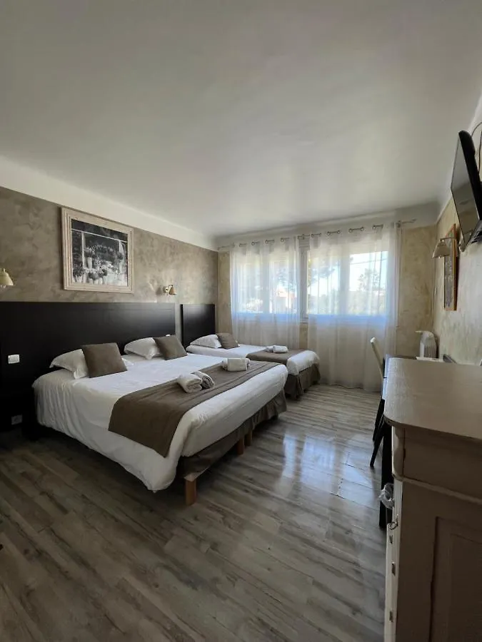 Hotel La Potiniere Йер