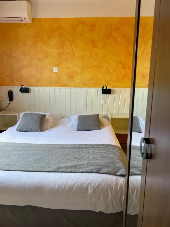 Hotel La Potiniere Йер